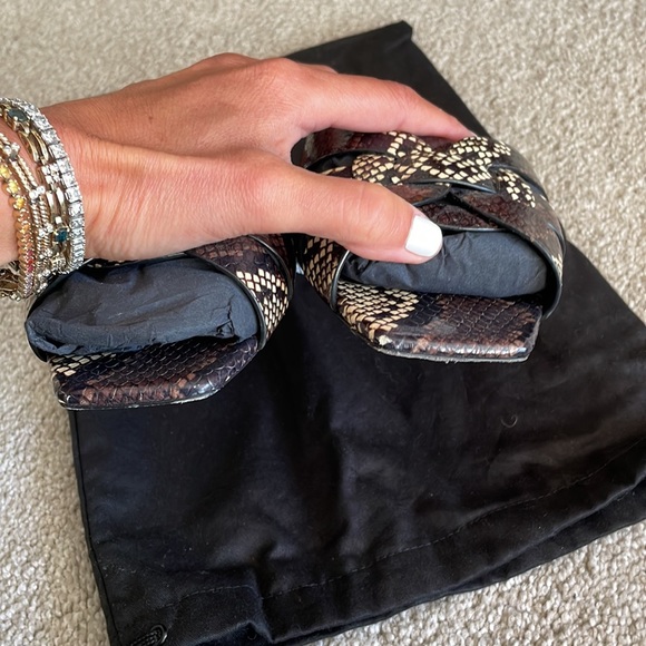 Gorgeous Saint Laurent tribute flat RARE - Picture 5 of 11